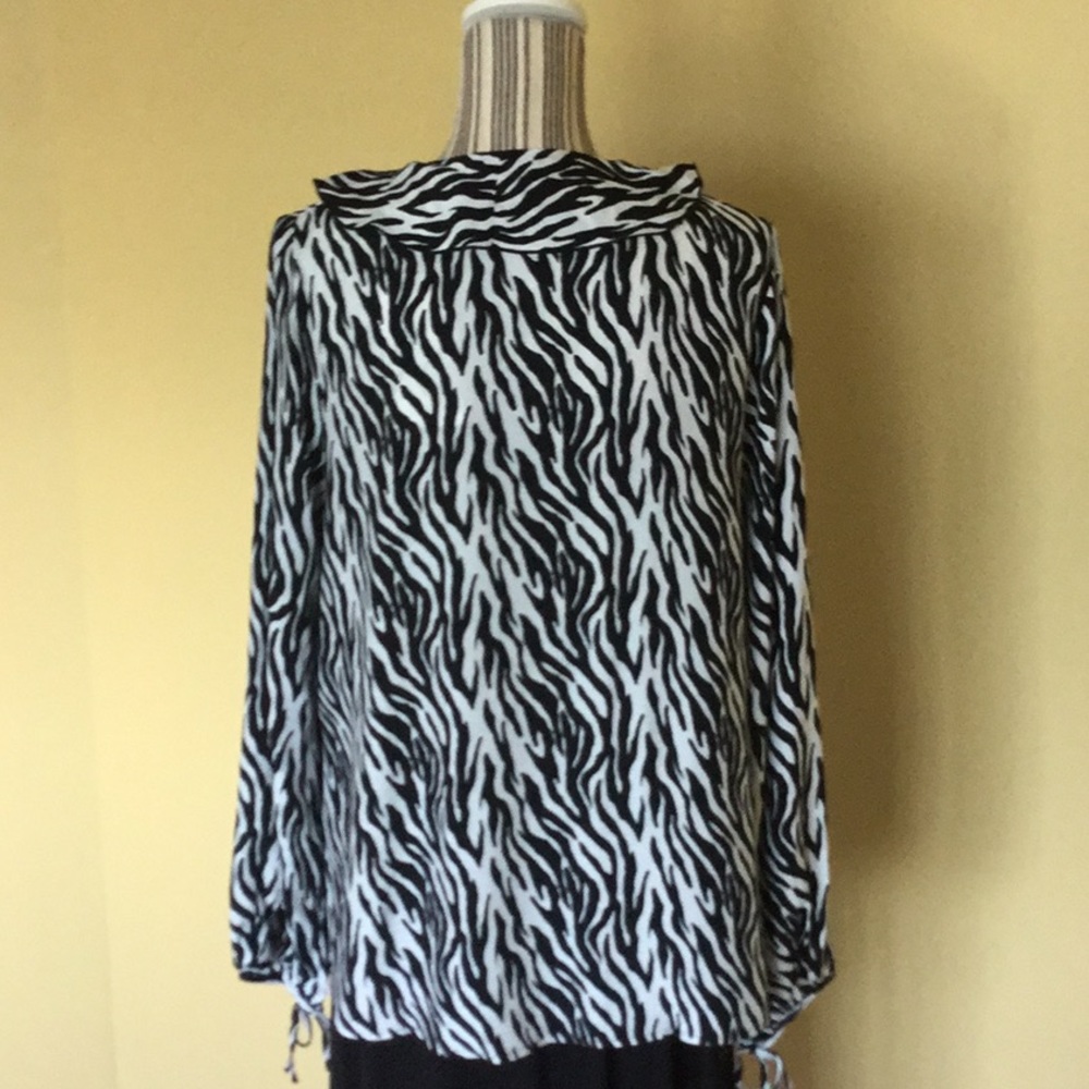 Blouse - Picture 2 of 2